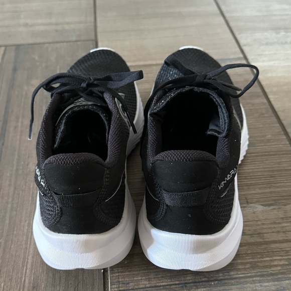 WOMEN'S Saucony KINVARA 14 size 9 - Picture 6 of 10